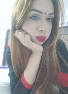 Namrita - Transsexual escort in New Delhi Photo 7 of 7