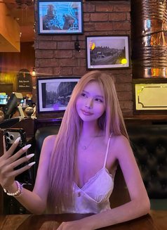 Nan - Transsexual companion in Bangkok Photo 5 of 12