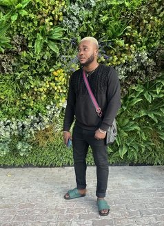 Nana - Male escort in Dubai Photo 2 of 5