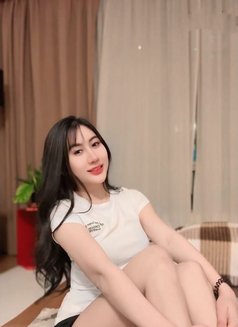 Nana - escort in Jeddah Photo 2 of 5