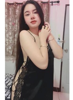 Nana - escort in Doha Photo 1 of 5