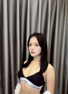 Nana - escort in Manila Photo 4 of 6