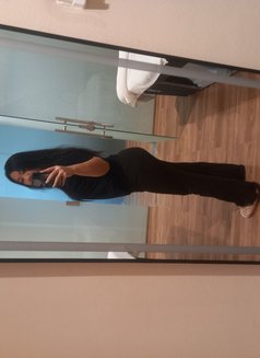 Nana good massage - puta in Doha Photo 8 of 9