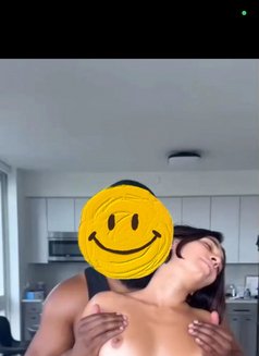 Nana. K - Masajista in Abu Dhabi Photo 4 of 4