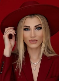 Nana - escort in Beirut Photo 2 of 18