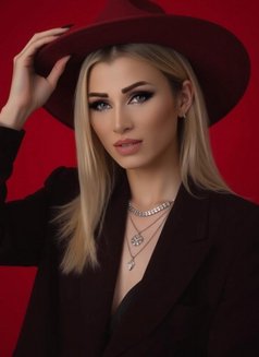 Nana - escort in Beirut Photo 4 of 18