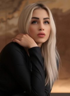 Nana - escort in Beirut Photo 6 of 18