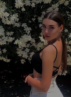 Nana - escort in Hong Kong Photo 9 of 9