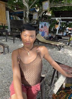Nana Simoune - companion in Davao Photo 13 of 24