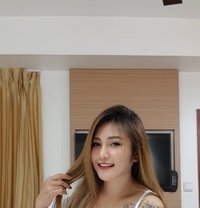 Maianh - puta in Al Juffair