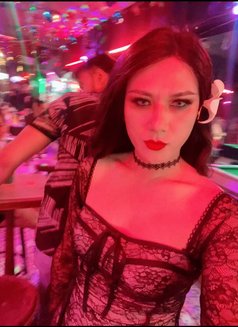 Nana - Transsexual escort in Muscat Photo 9 of 12