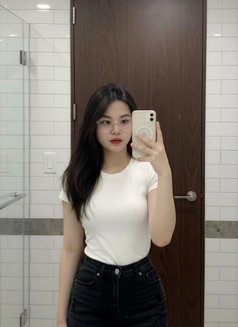 Nana - escort in Taipei Photo 9 of 9