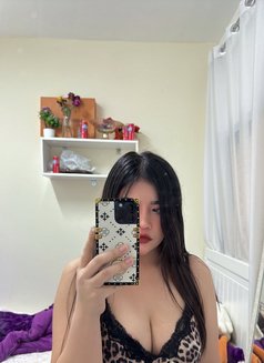 Nancy 215 - masseuse in Doha Photo 3 of 6