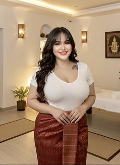 Nancy Chubby girl good massage - masseuse in Riyadh Photo 6 of 8