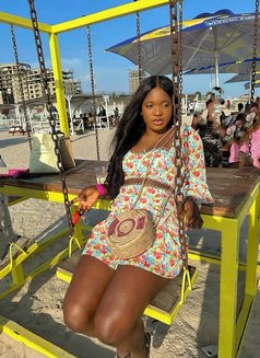 Nancy - escort in Accra Photo 2 of 3