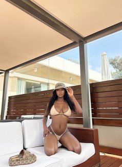 Nancy - escort in Dubai Photo 2 of 9