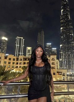 Nancy - escort in Dubai Photo 5 of 9