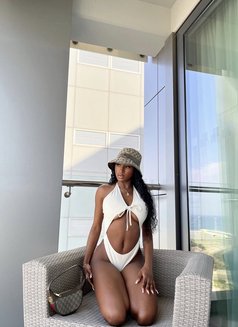 Nancy - escort in Dubai Photo 8 of 9