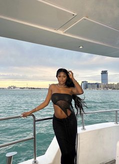 Nancy - escort in Dubai Photo 9 of 9