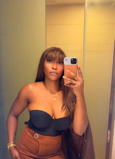 Nancy - escort in Shanghai Photo 2 of 3