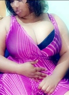 Nancy,. Horny love to be your slave - puta in Hyderabad Photo 6 of 7