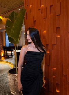 Nancy - escort in Kolkata Photo 4 of 5