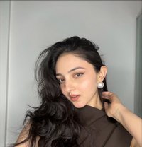 Nancy - puta in Mumbai
