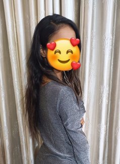Nancy - escort in New Delhi Photo 5 of 7