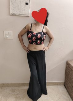 Nancy - escort in Noida Photo 3 of 3