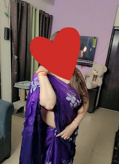 Pihu singh independent girl - escort in Noida Photo 2 of 3