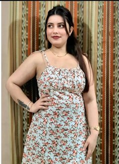 Nancy - puta in Noida Photo 1 of 2