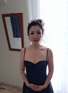 Nancy - escort in Athens Photo 9 of 10