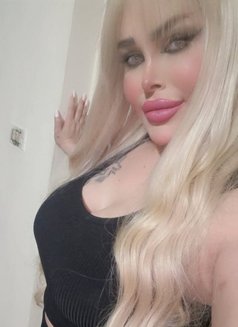 Nancy - puta in Beirut Photo 6 of 9