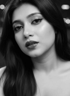 Nancy - escort in Pune Photo 4 of 12