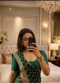 Nancy - escort in Pune Photo 10 of 12