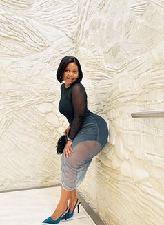 Nancy - escort in Kuwait Photo 1 of 4