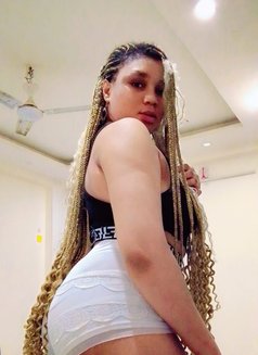 Nancy - escort in Noida Photo 2 of 6