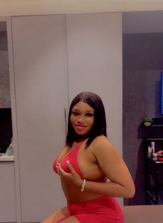 Nancy - escort in Noida Photo 5 of 6