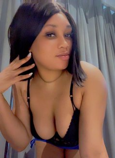 Nancy - escort in Noida Photo 7 of 8