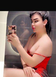 Nancy - Transsexual escort in Beirut Photo 6 of 6