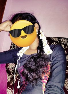Nancy Tamil Girl🤍 Cam Show & Real meet - puta in Chennai Photo 2 of 3