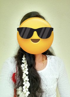 Nancy Tamil Girl🤍 Cam Show & Real meet - puta in Chennai Photo 3 of 3