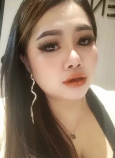 Nancy - escort in Abu Dhabi Photo 4 of 7