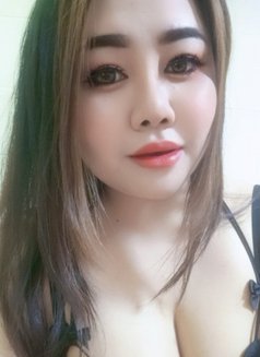 Nancy - escort in Abu Dhabi Photo 6 of 7