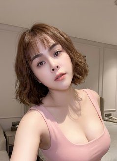 Nancy - adult performer in Amman Photo 4 of 5
