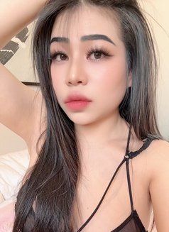 Nancy - escort in Dubai Photo 1 of 3