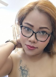 Nancy - escort in Muscat Photo 7 of 7