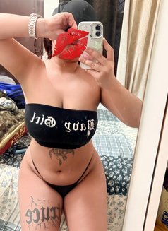 Anda - escort in New Delhi Photo 2 of 4