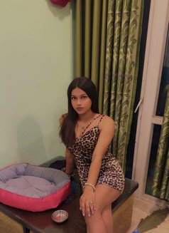 Saara top - Transsexual escort in New Delhi Photo 3 of 6