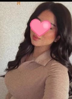 Nancyy - escort in Abu Dhabi Photo 5 of 7